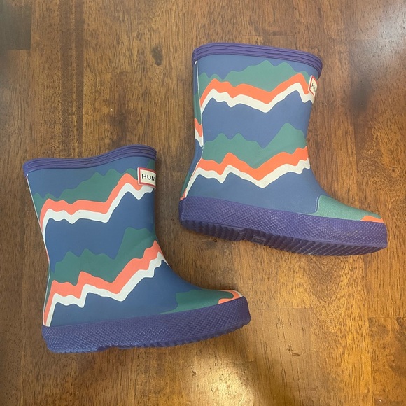 SOLD HUNTER BOOTS KIDS ELECTRIC STORM STRIPE UNISEX UK 5 US 6B/7G - Picture 2 of 5